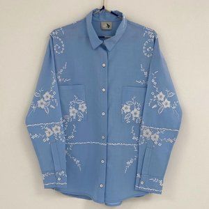 Apres Ski Embroidered Button Down